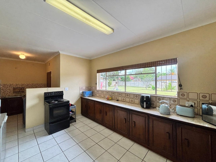 4 Bedroom Property for Sale in La Hoff North West